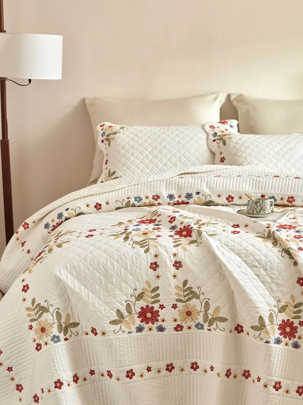 3 piece 100% cotton embroidered cottage floral Queen quilt set